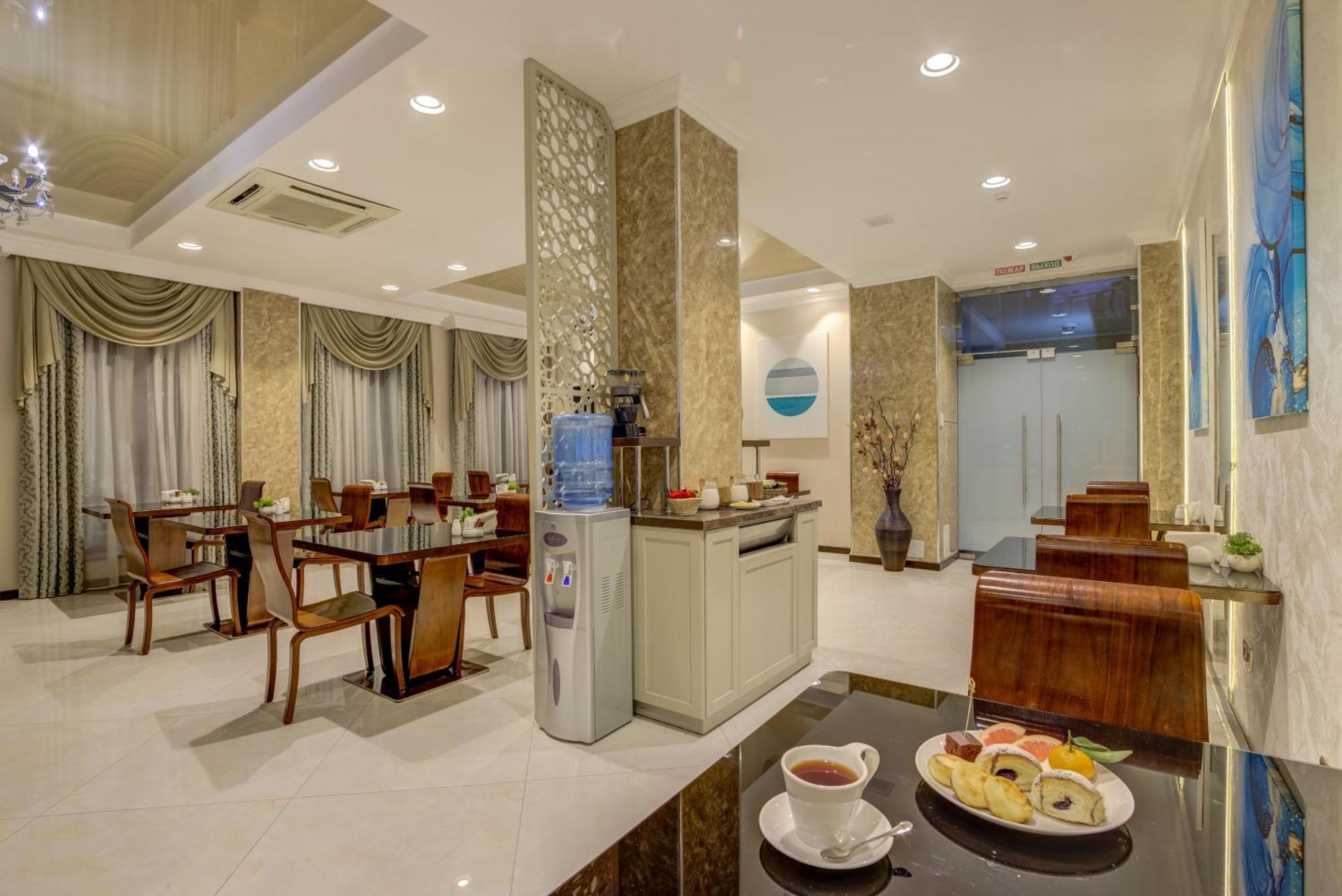 Hotel Lulu Bishkek Esterno foto