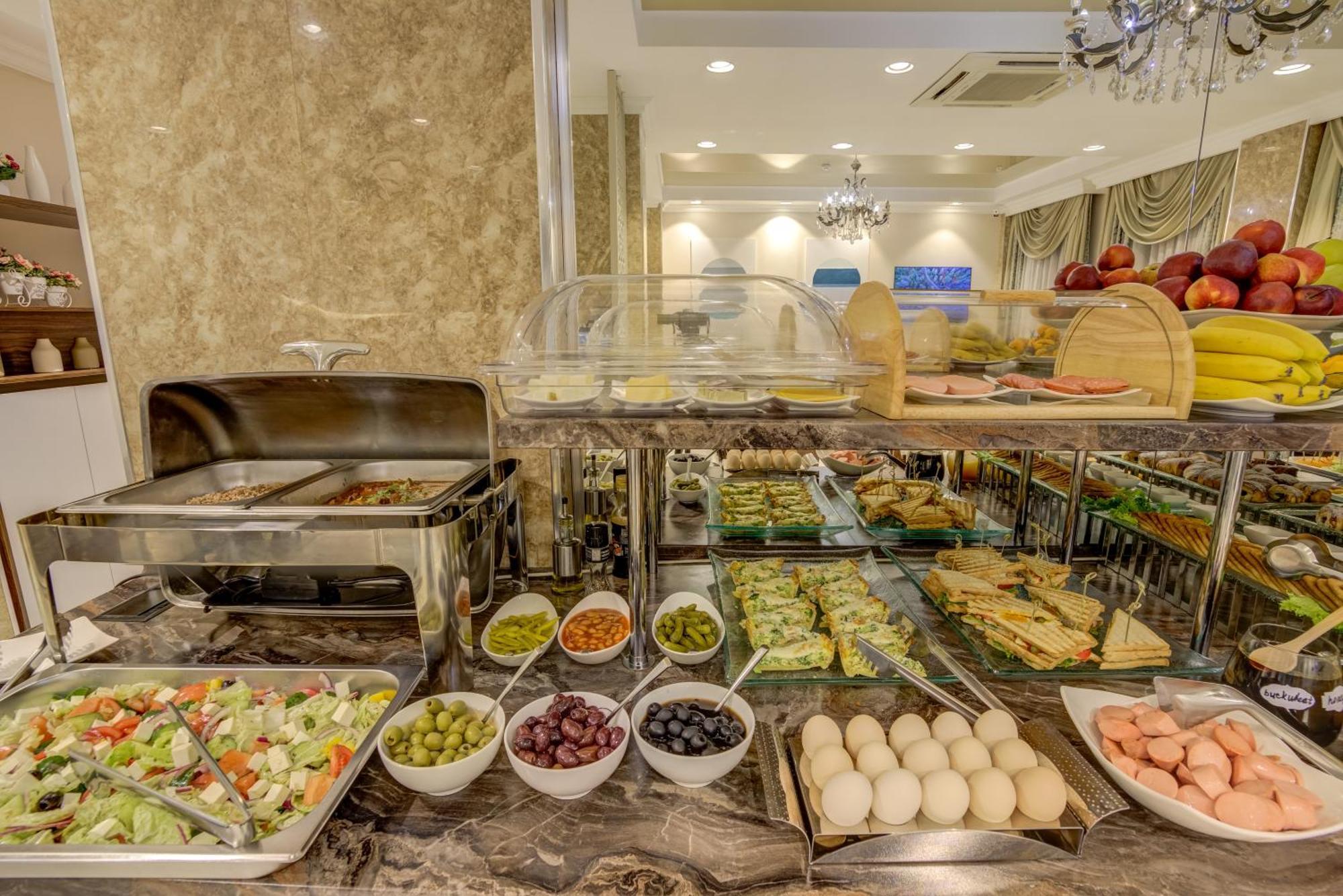 Hotel Lulu Bishkek Esterno foto