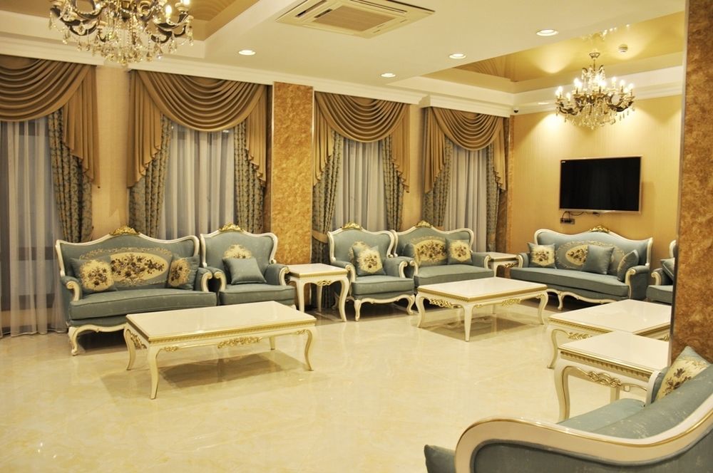 Hotel Lulu Bishkek Esterno foto